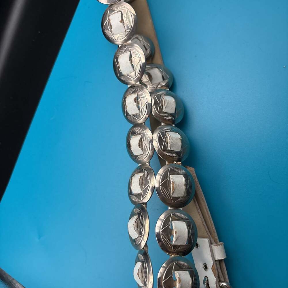 Vintage Southwestern Silver-Tone Stamped Oval Link double layer Concho Belt